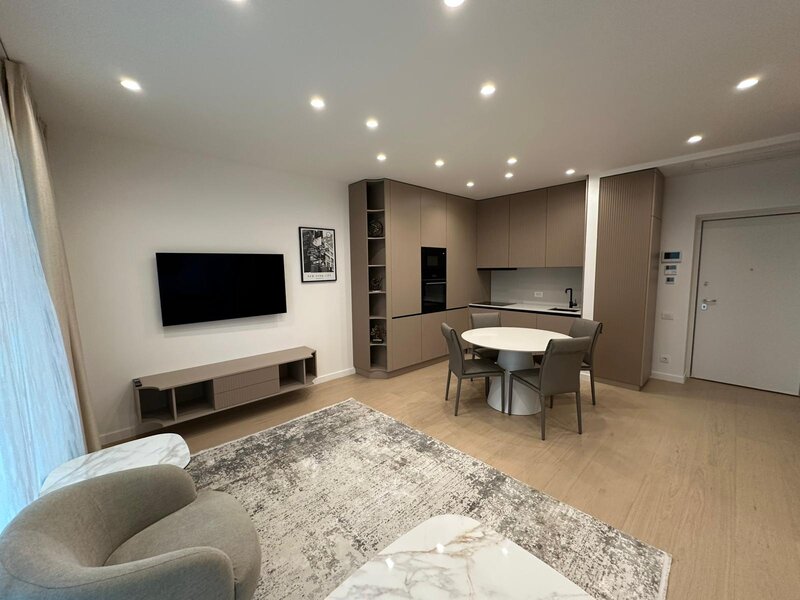 Aviatiei, Promenada Mall,