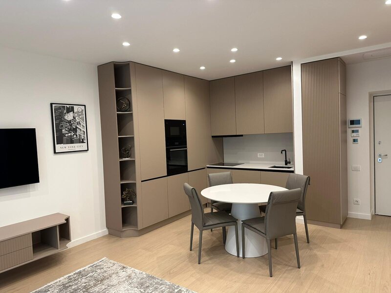 Aviatiei, Promenada Mall,