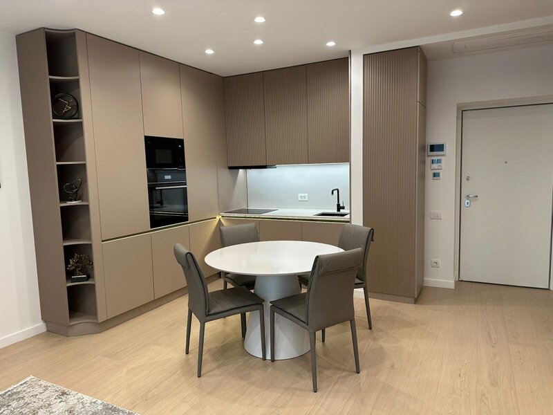 Aviatiei, Promenada Mall,