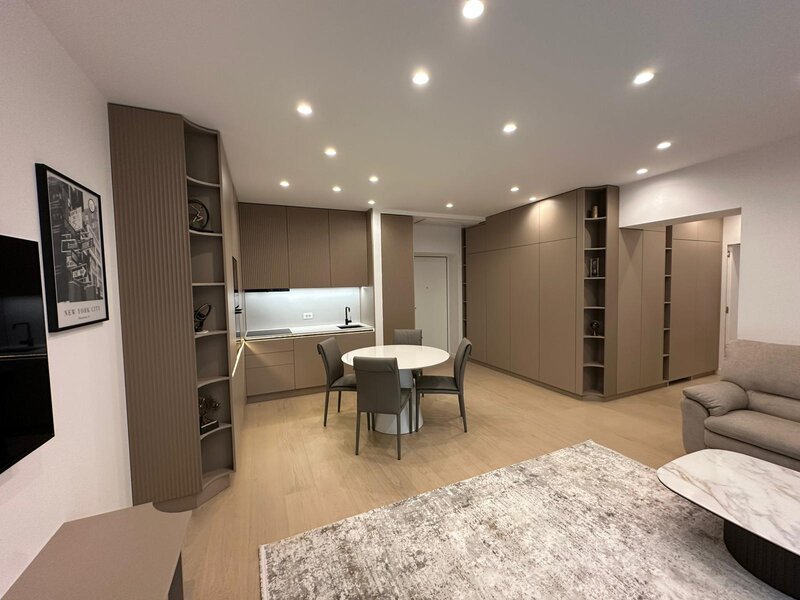 Aviatiei, Promenada Mall,