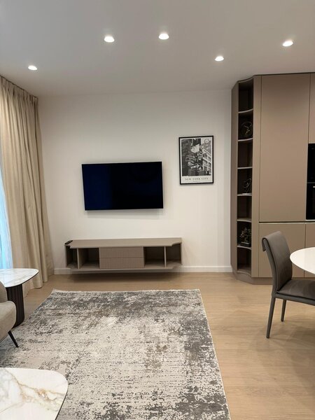 Aviatiei, Promenada Mall,