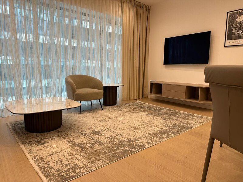 Aviatiei, Promenada Mall,