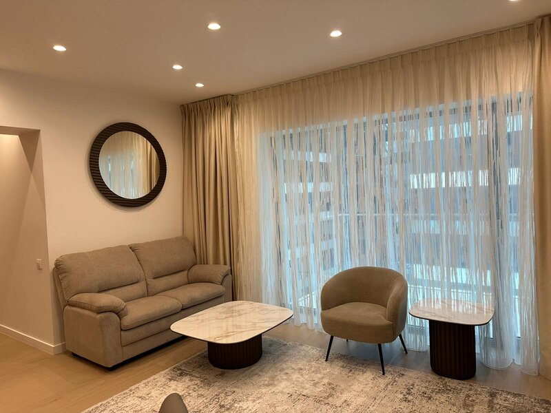 Aviatiei, Promenada Mall,